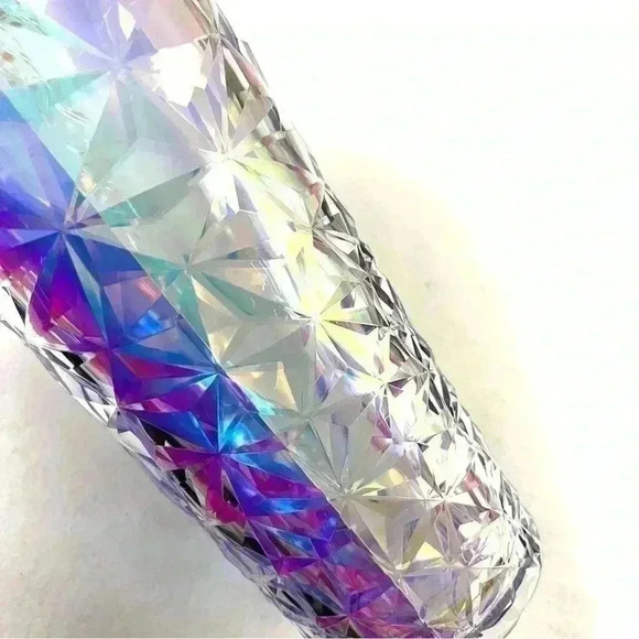 NWT Starbuck Iridescent Ice Crystal โFrozenโHoliday 2023 Tumbler Limited Edition - Picture 7 of 10